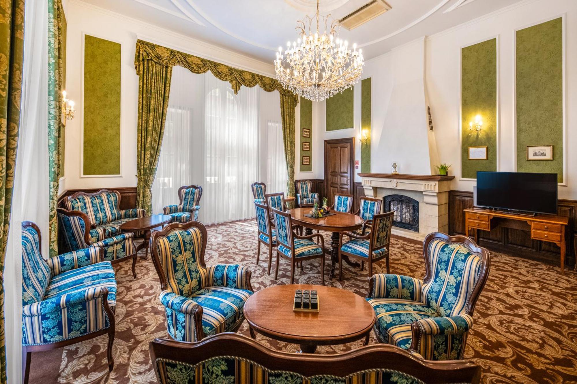 Kastelyhotel Sasvar Resort Parádsasvár Dış mekan fotoğraf